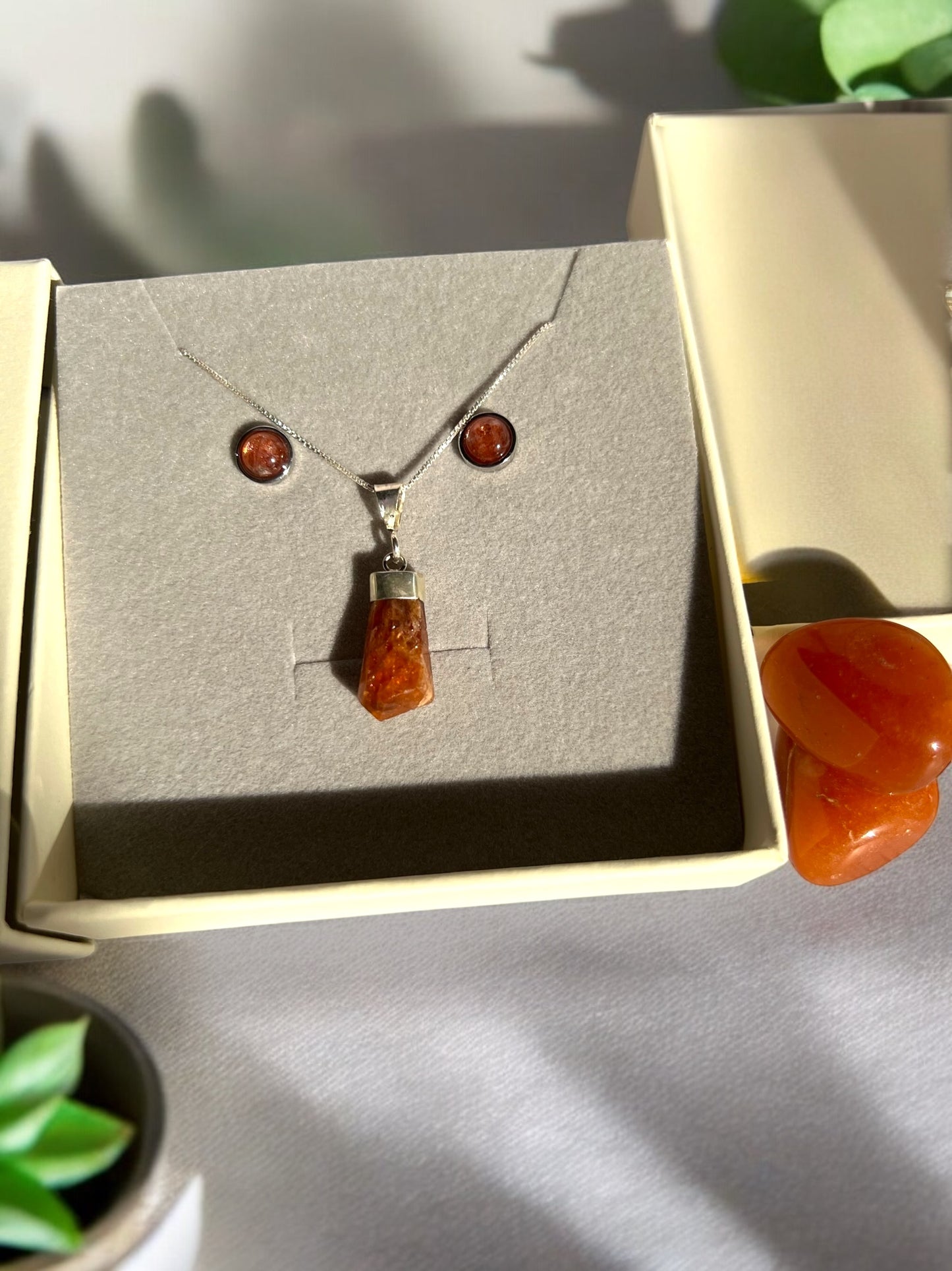 Strawberry Quartz & Garnet Crystal Jewelry Bliss Set